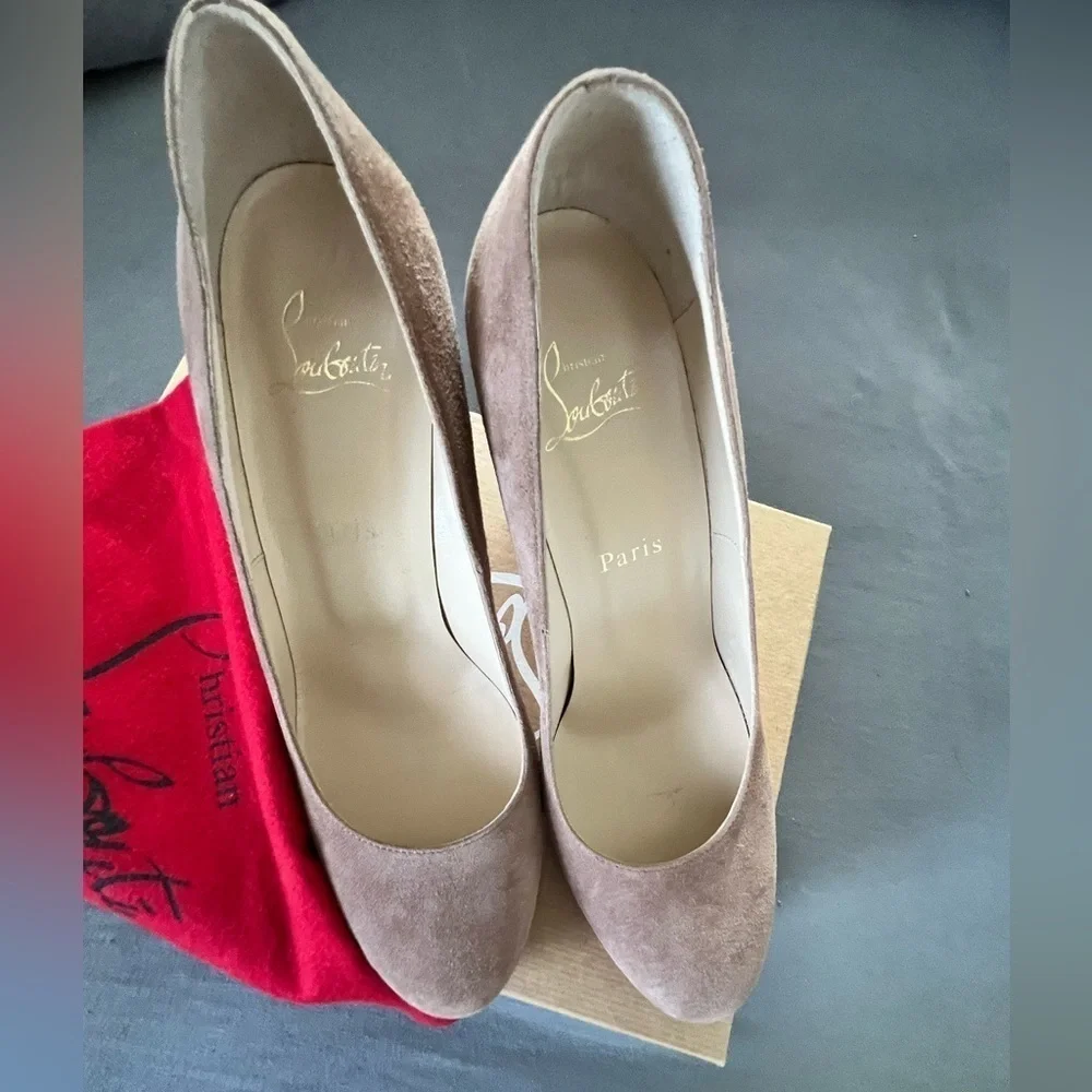 Christian Louboutin Fifi Bark Suede Pumps - Picture 2 of 11